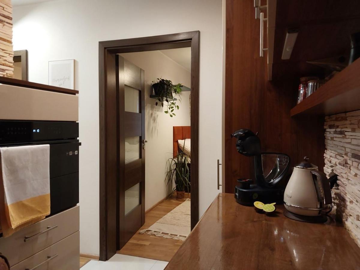 Yellow Apartment Airport Galeria Mokotow Netflix Варшава Екстериор снимка